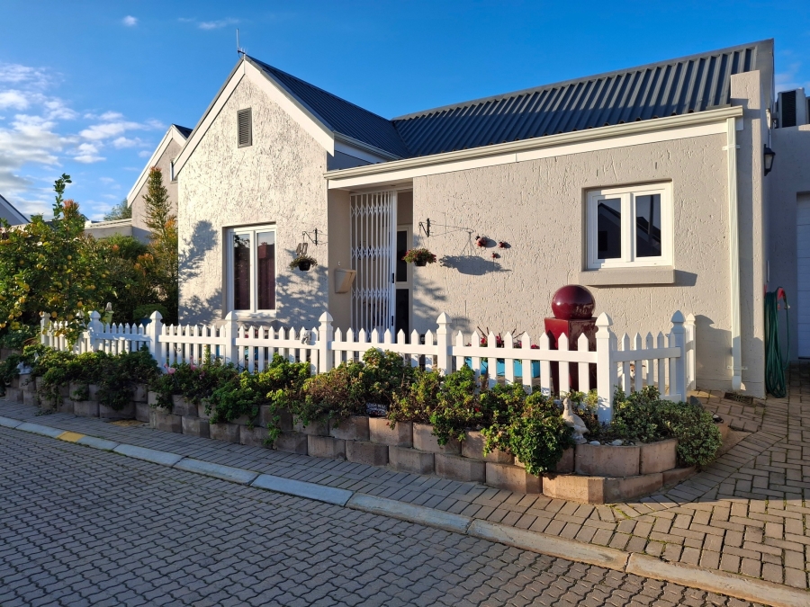2 Bedroom Property for Sale in Fonteine Retirement Village Western Cape